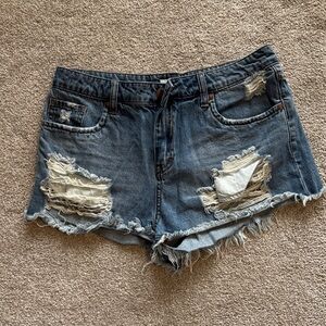 Sun and Shadow Distressed Denim Women Shorts